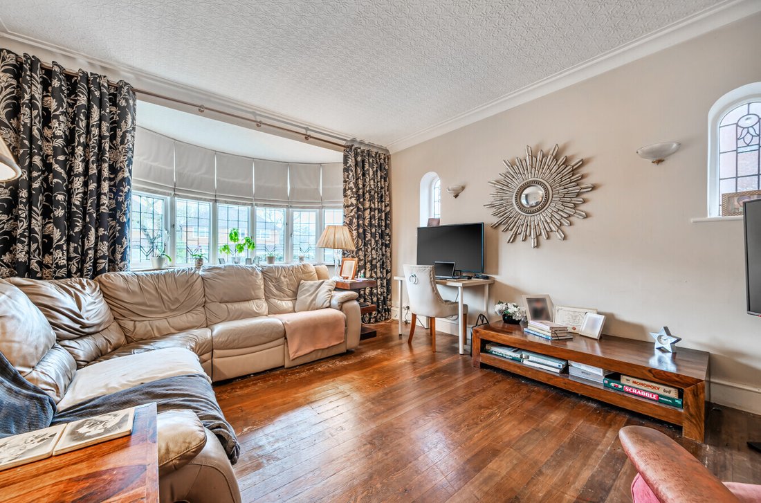 House in Barnet, England 3 - 17627825