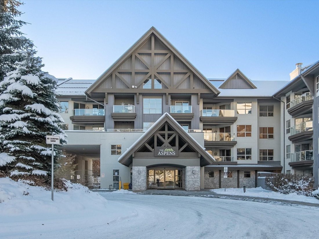 Condo in Whistler, British Columbia, Canada 1 - 17635634