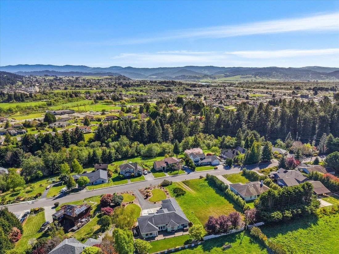 Fortuna, California, United States 3 - 17627613