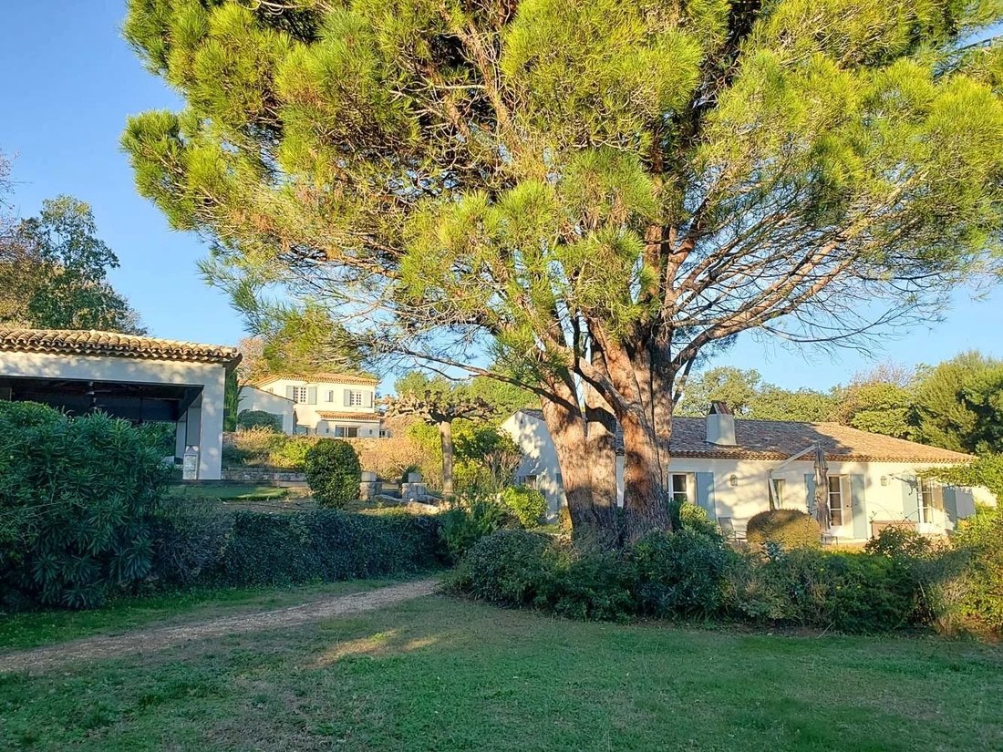 Villa in Grimaud, Provence-Alpes-Côte d'Azur, France 2 - 17629726