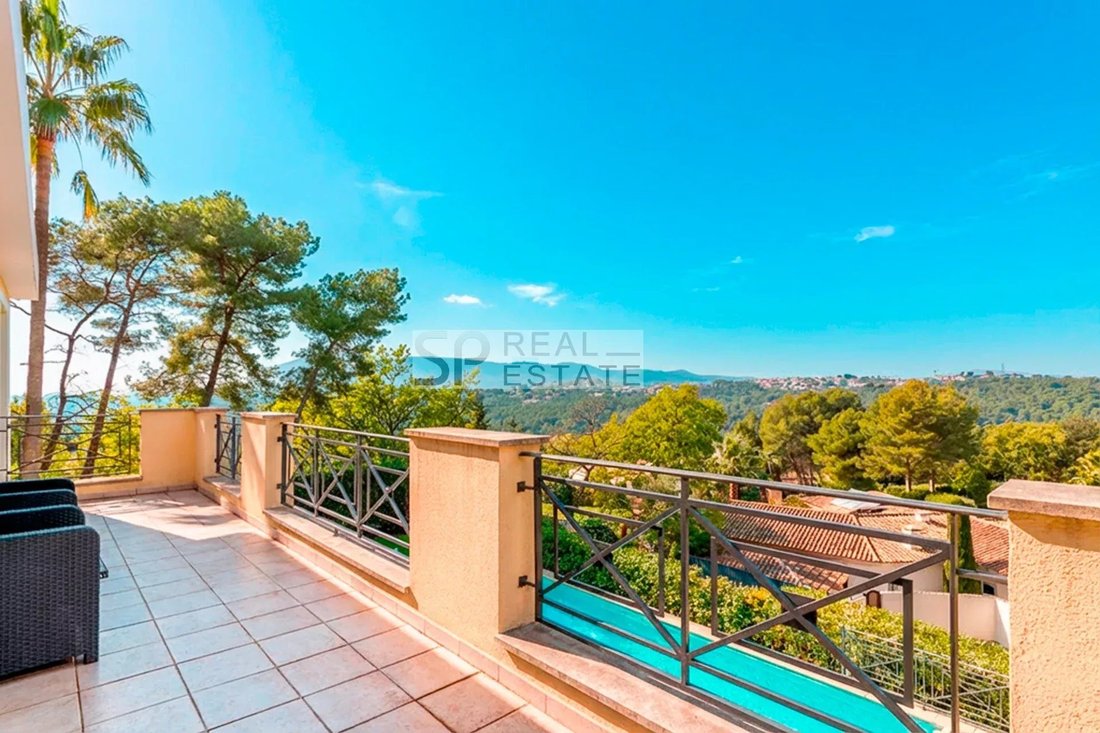 Villa in Mougins, Provence-Alpes-Côte d'Azur, France 3 - 15240052