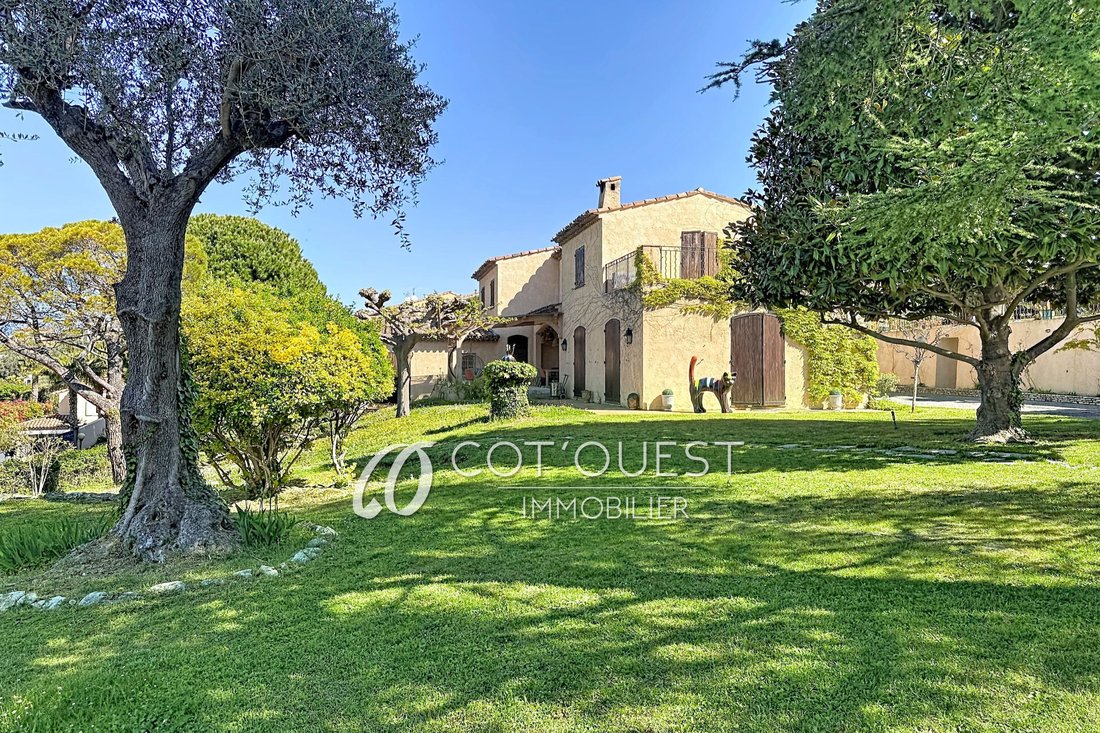 Villa in Nice, Provence-Alpes-Côte d'Azur, France 1 - 16761934