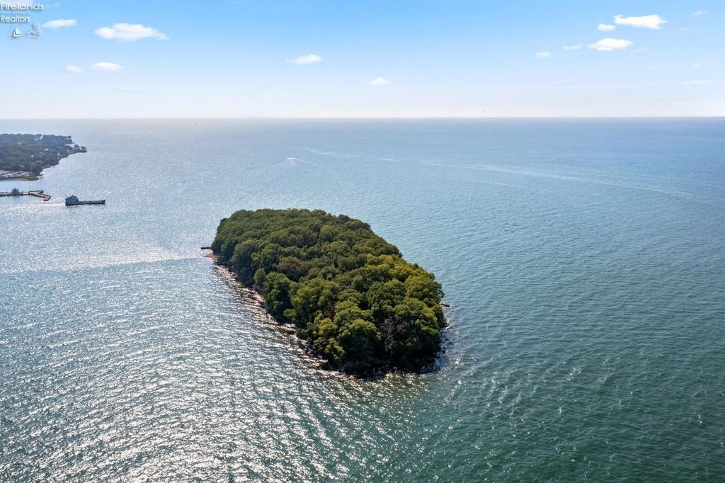 Land in Catawba Island, Ohio, United States 3 - 17636804