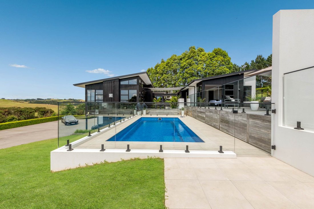 House in Whitford, Auckland, New Zealand 1 - 15239579