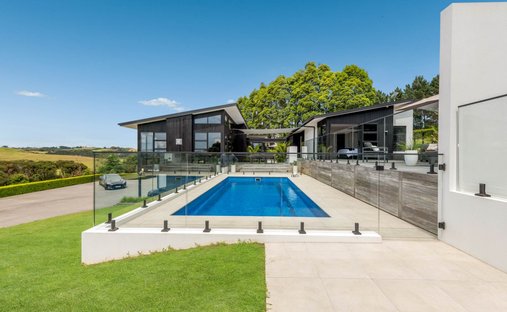 House in Whitford, Auckland, New Zealand 1