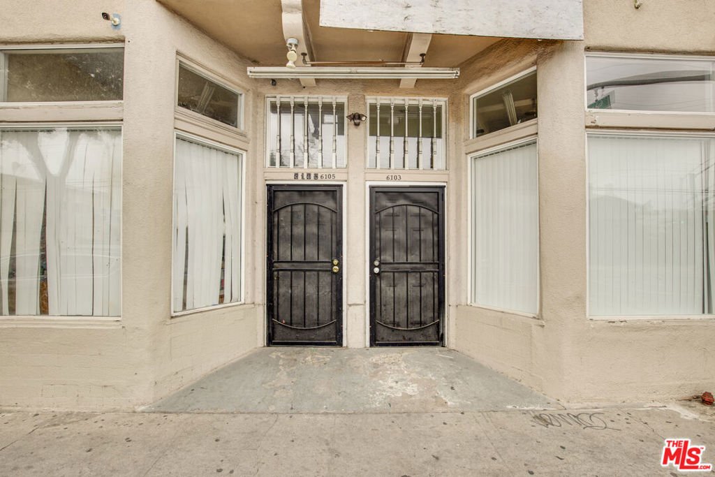 Los Angeles, California, United States 3 - 17630941