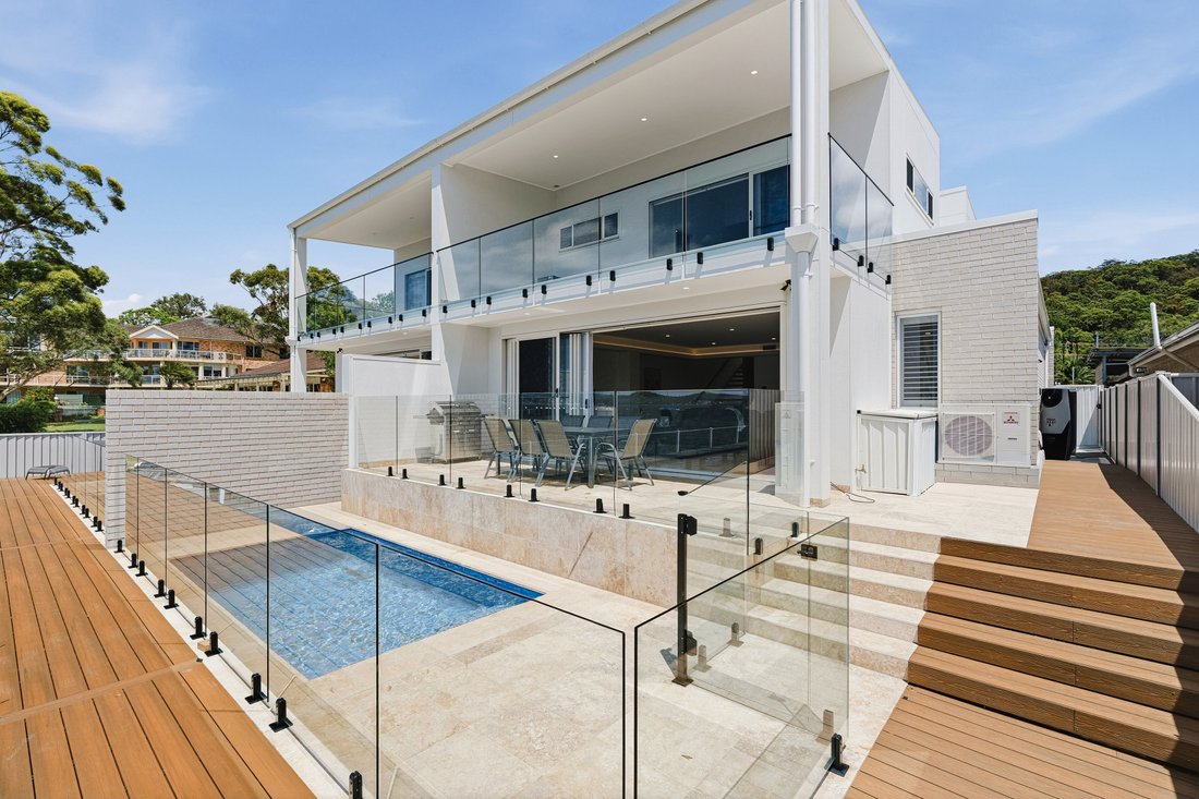 House in Point Clare, New South Wales, Australia 1 - 17641629