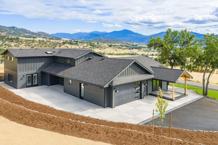 House in Medford, Oregon, United States 1 - 17644687