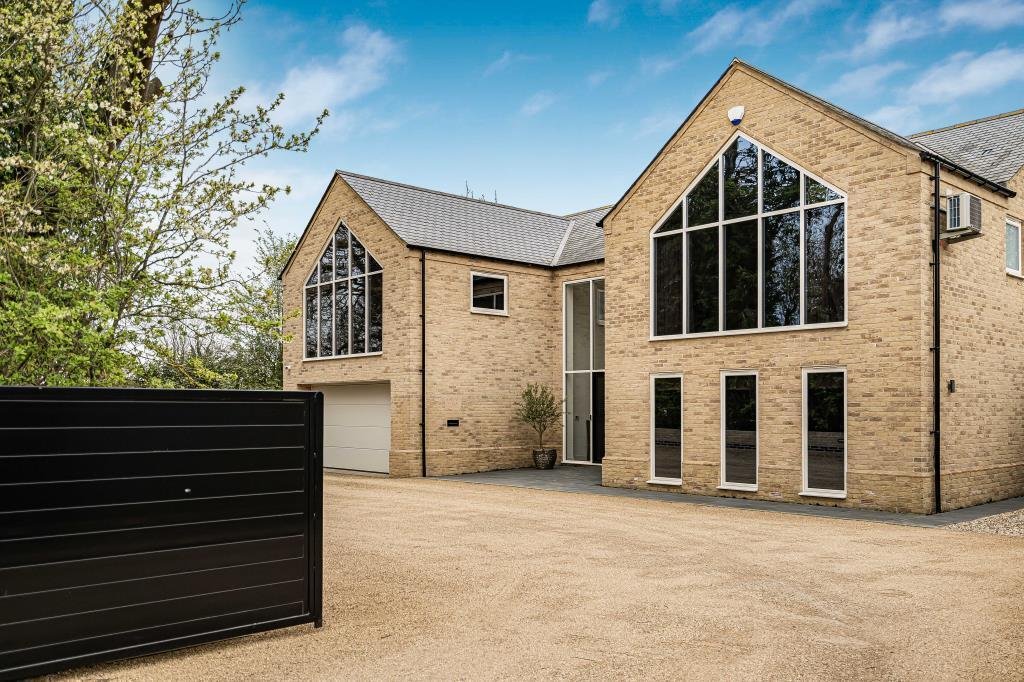 House in Wentworth, England 1 - 17627845