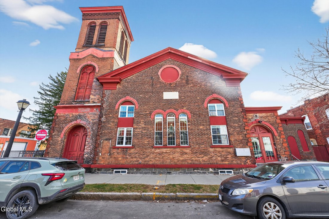 Amsterdam, New York, United States 1 - 17627626