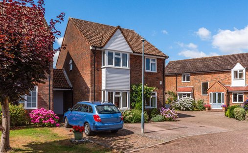 House in Woodmansterne, Reigate and Banstead, England 1
