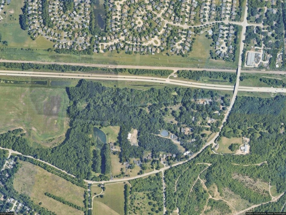 Land in South Elgin, Illinois, United States 2 - 17635394