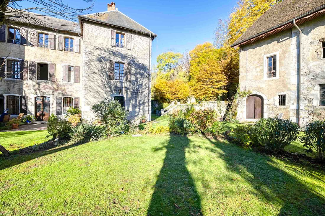 Villa in Seyssel, Auvergne-Rhône-Alpes, France 3 - 17629875