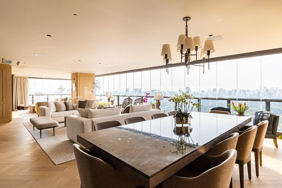 Condo in São Paulo, State of São Paulo, Brazil 1 - 17640118