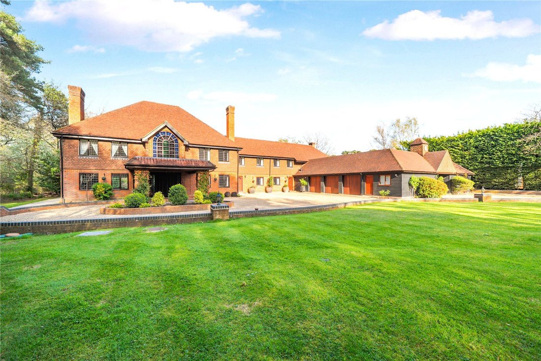 House in Brookwood, Woking, England 1 - 17332294