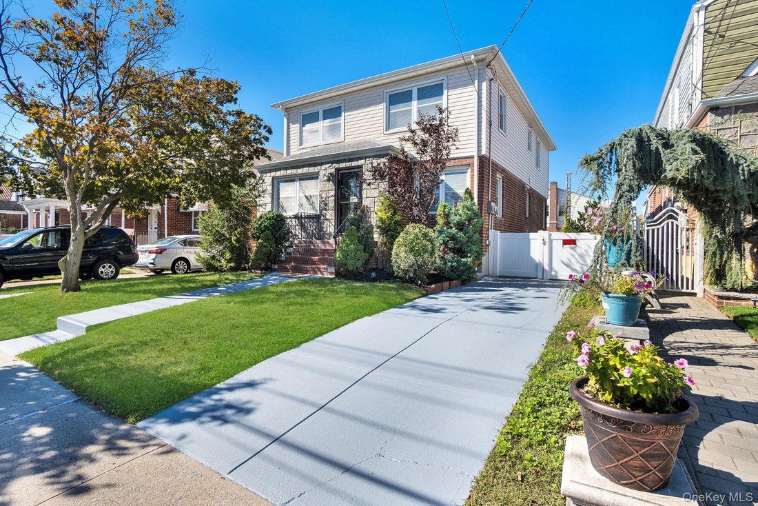 House in New York, New York, United States 2 - 17638652