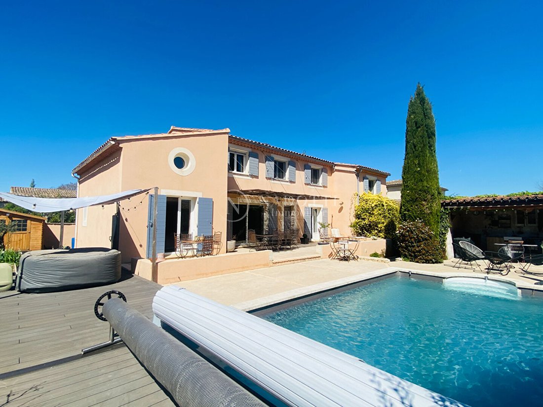 House in Cheval-Blanc, Provence-Alpes-Côte d'Azur, France 1 - 17632375