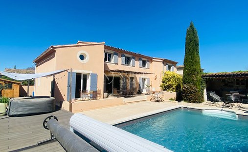 House in Cheval-Blanc, Provence-Alpes-Côte d'Azur, France 1