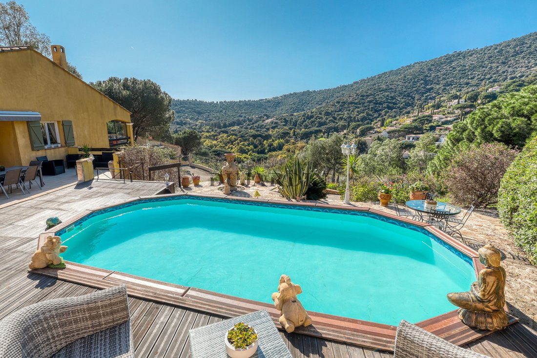 Casa a Le Lavandou, Provenza-Alpi-Costa Azzurra, Francia 1 - 17360164
