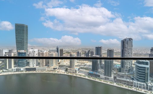 Apartment in Business Bay, Dubai, United Arab Emirates 1