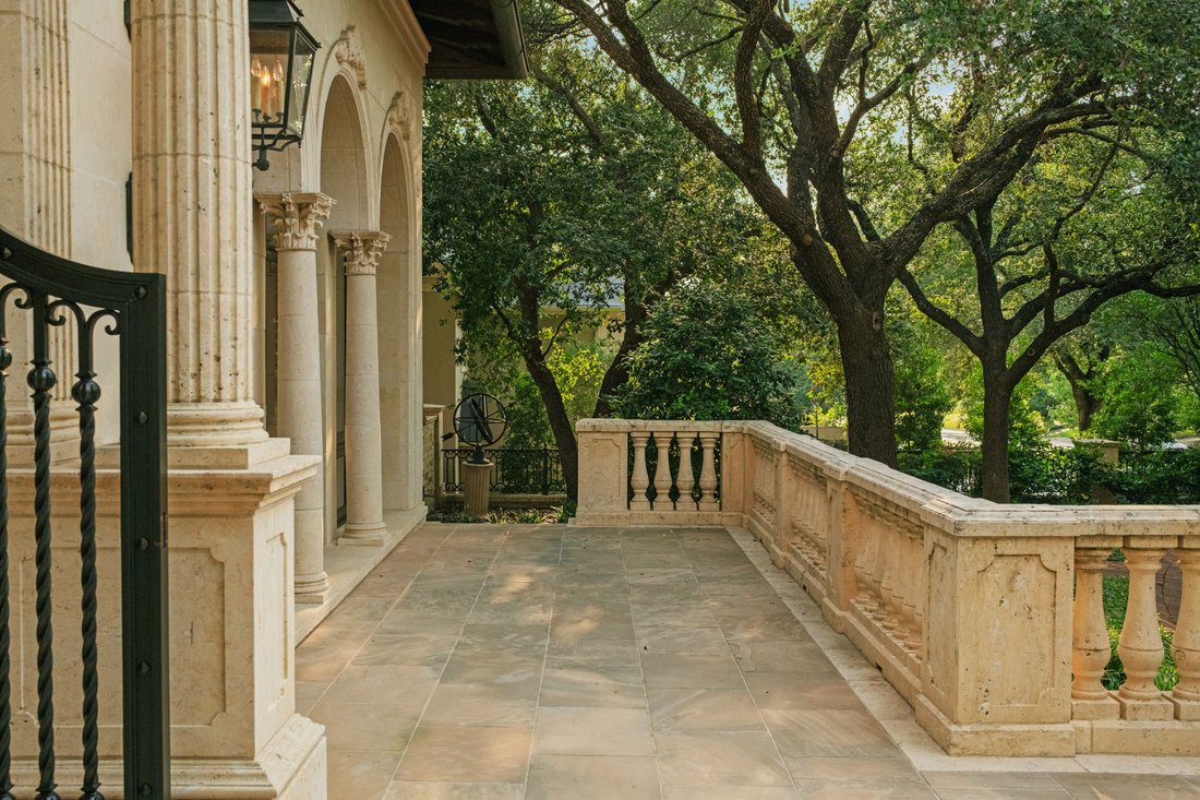 House in San Antonio, Texas, United States 5 - 15446811