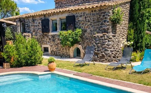 House in Saint-Martin-sur-Lavezon, Auvergne-Rhône-Alpes, France 1