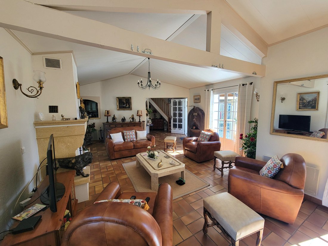 Villa in Ouest, Rochefort-du-Gard, France 3 - 17629434