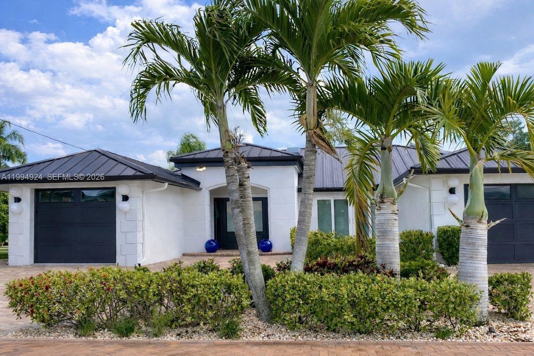 House in Cape Coral, Florida, United States 1 - 17627693