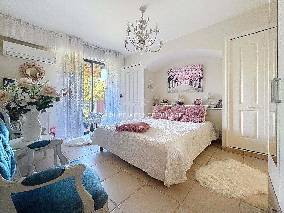 Apartment in Valescure-Vaulongue-Clair Bois-Vallon Suveret, Saint-Raphaël, France 5 - 17629872