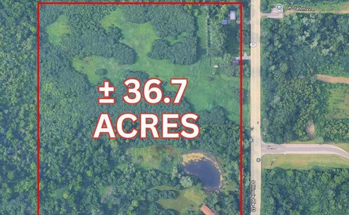 Land in Crystal Lake, Illinois, United States 1