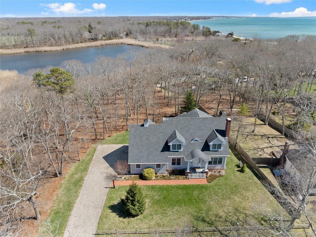 House in Laurel, New York, United States 2 - 17630998
