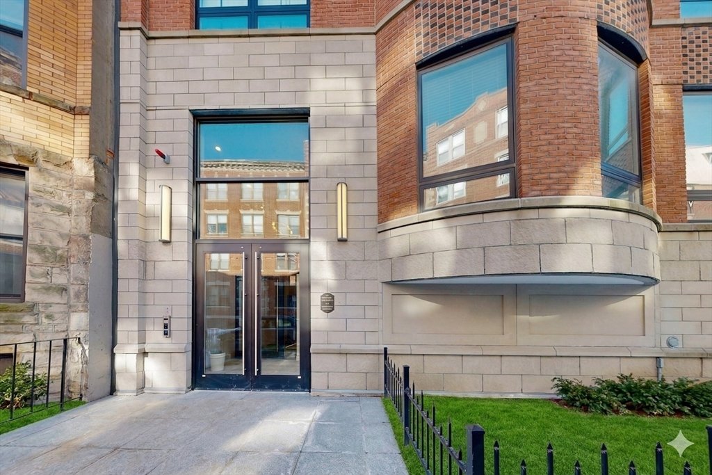 Condo in Boston, Massachusetts, United States 1 - 17150000