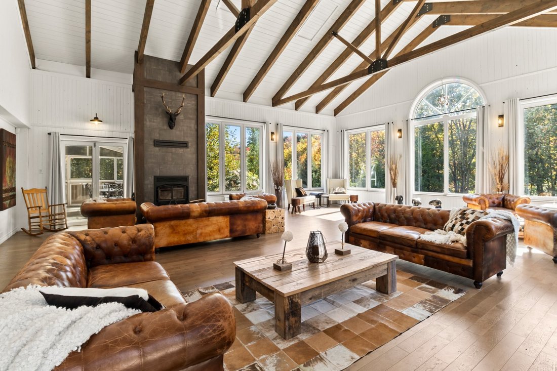 House in Wentworth North, Quebec, Canada 1 - 16337172