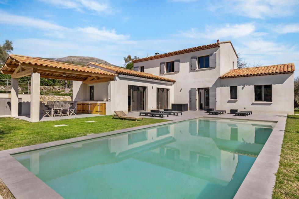 Villa in Tourrettes-sur-Loup, Provence-Alpes-Côte d'Azur, France 1 - 17629251