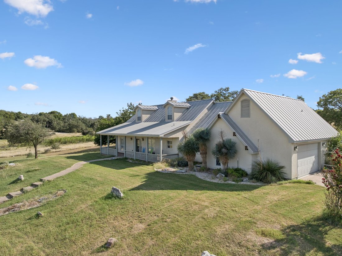 Farm Ranch in Fredericksburg, Texas, United States 4 - 17635953