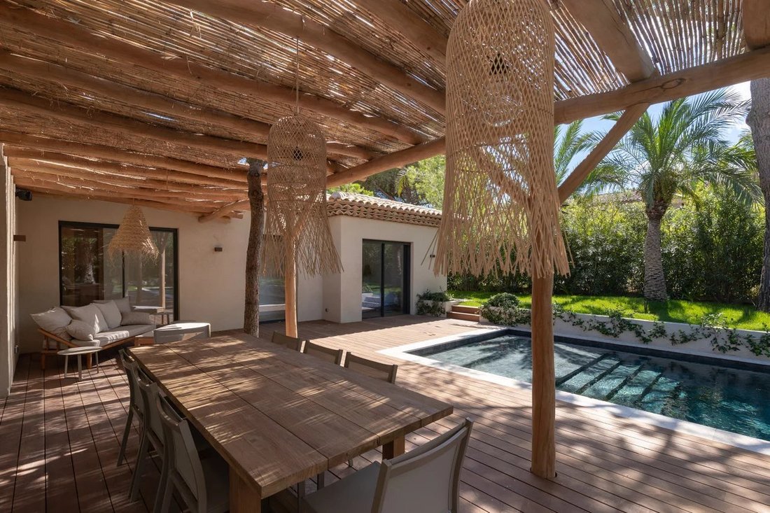 Casa a Saint-Tropez, Provenza-Alpi-Costa Azzurra, Francia 2 - 17628057