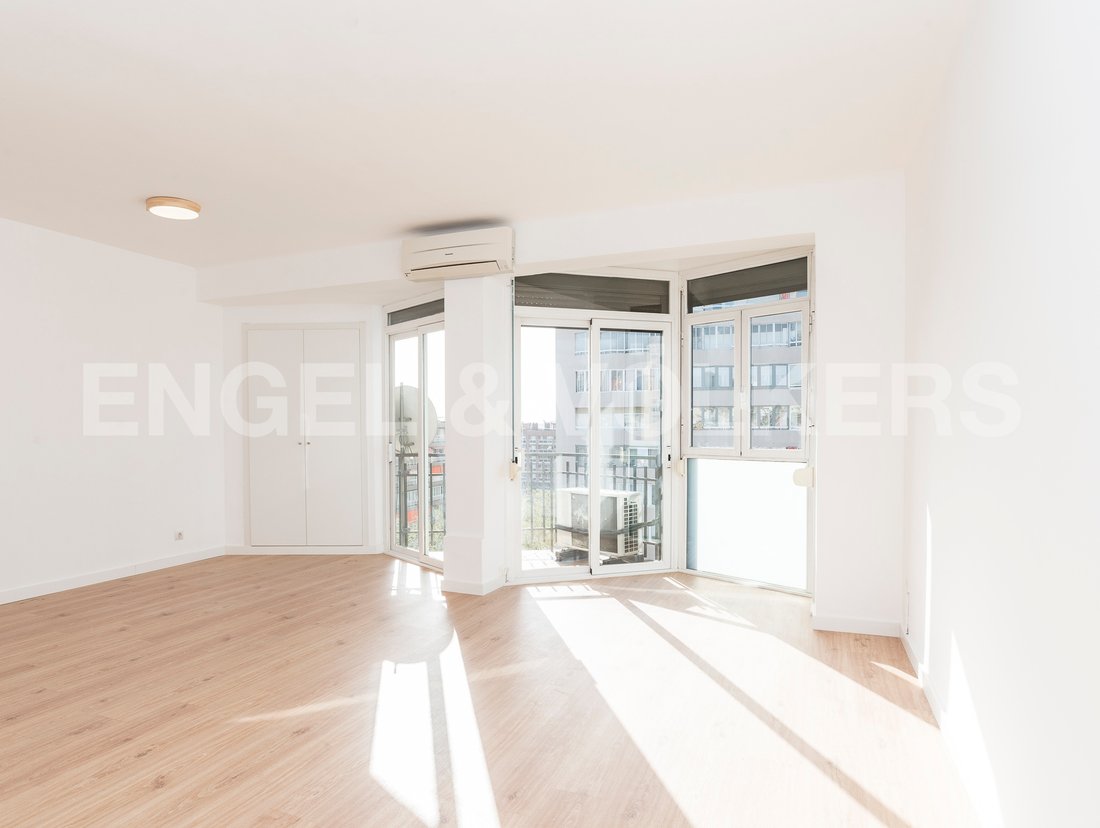 Apartment in Les Corts, Barcelona, Spain 2 - 17632028