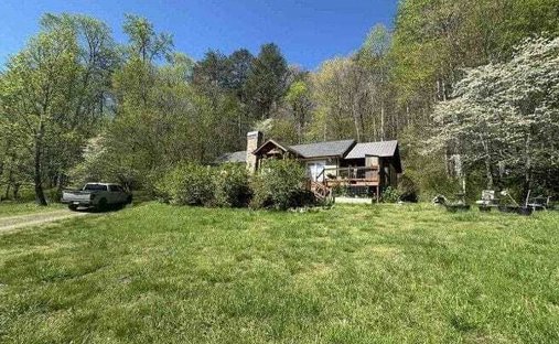 House in Mineral Bluff, Georgia, United States 1