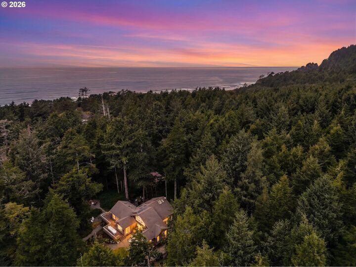 House in Cannon Beach, Oregon, United States 2 - 17498593