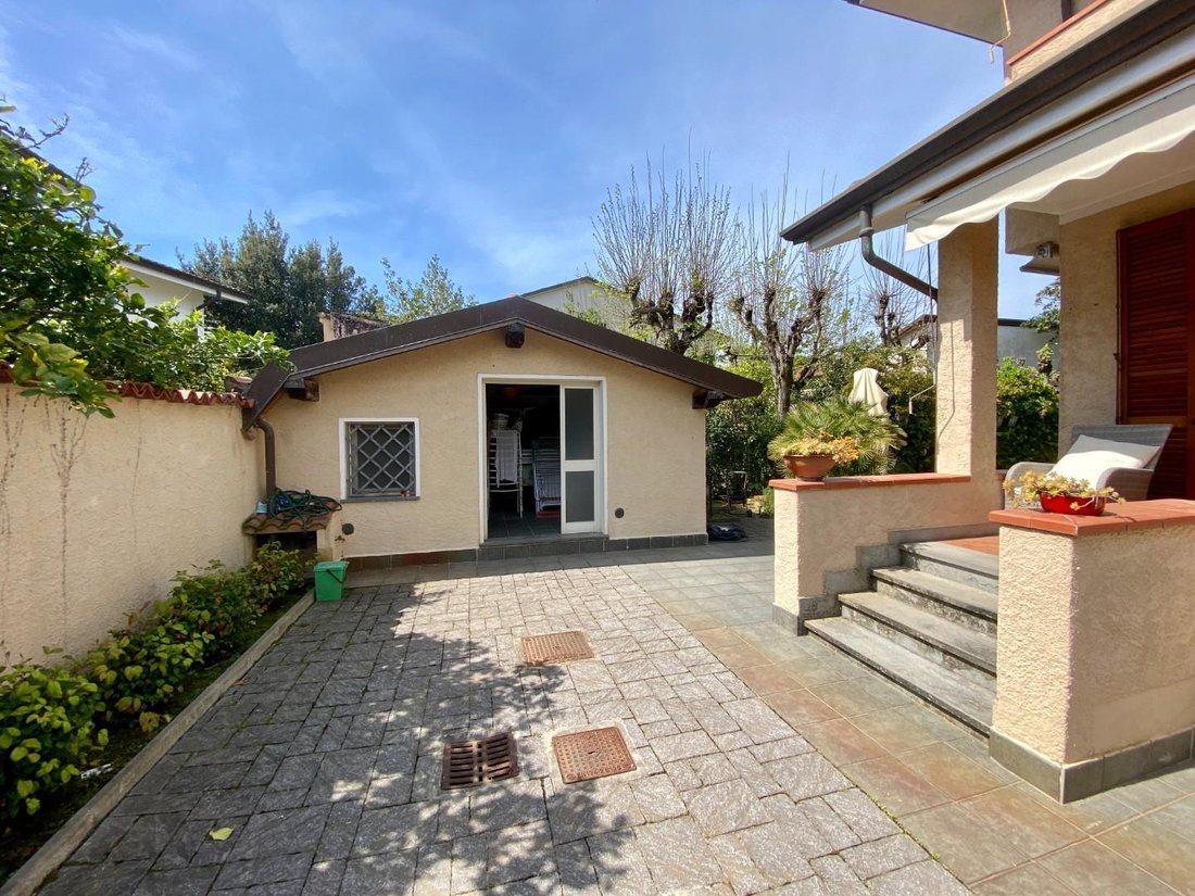 Country House in Fiumetto, Pietrasanta, Italy 2 - 17631583