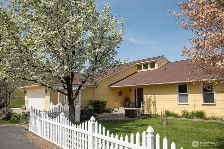 House in Ellensburg, Washington, United States 4 - 17640354