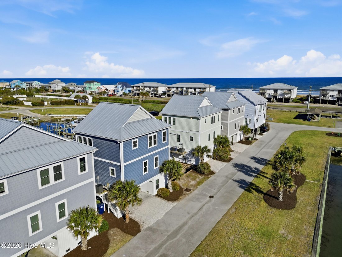 House in Topsail Beach, North Carolina, United States 5 - 17627806