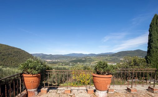 Tuscany| Historic Tuscan Castle With Land For Sale Near Florence