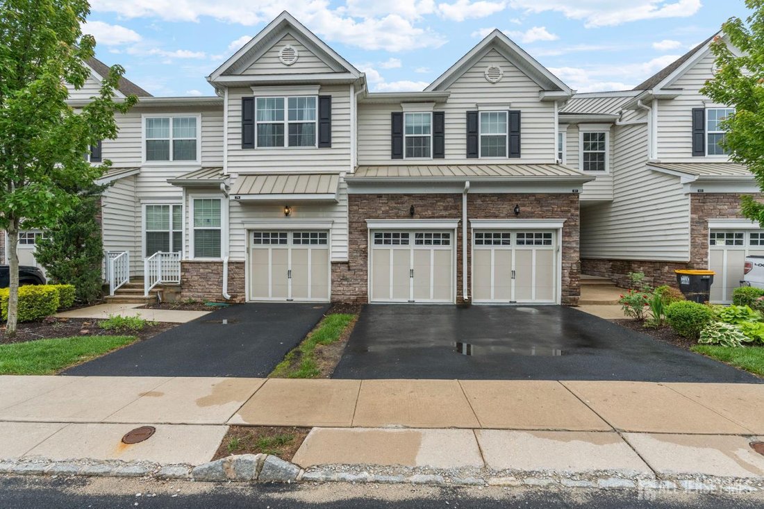 Condo in Montgomery, New Jersey, United States 1 - 17639796