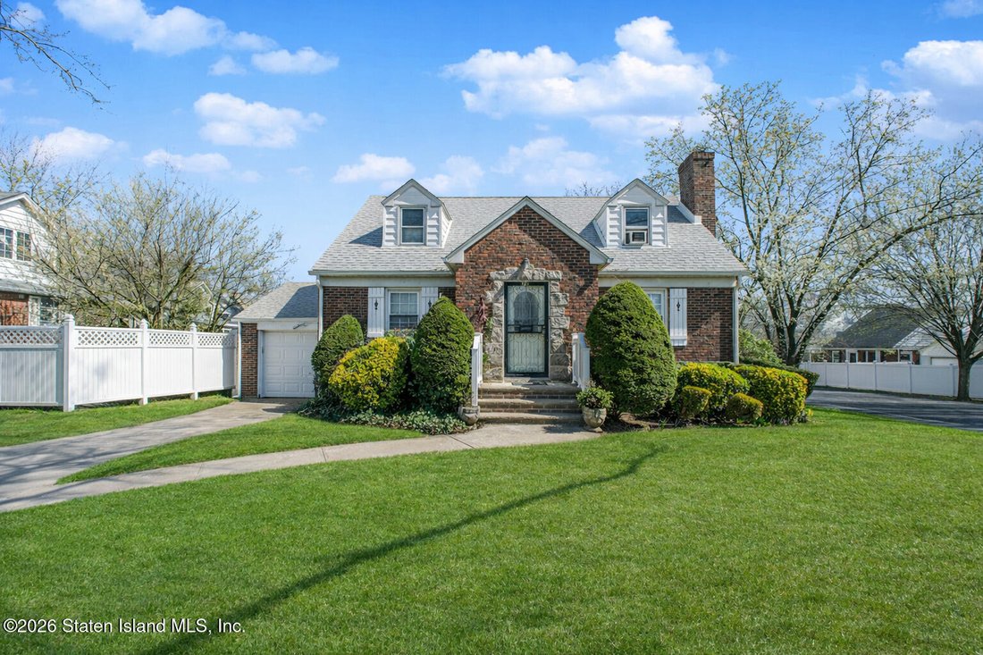 House in New York, New York, United States 2 - 17639655