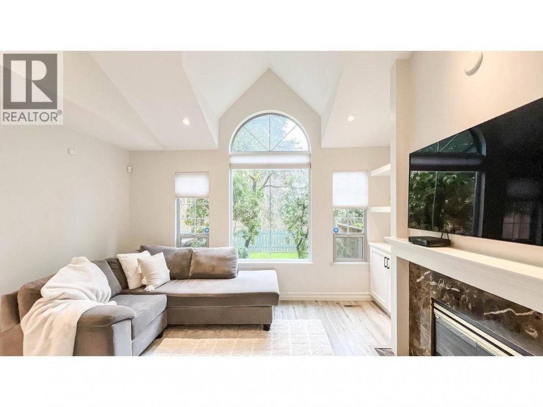 House in Burnaby, British Columbia, Canada 2 - 17641477