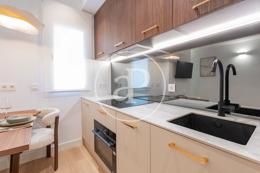 Apartment in Chamberi, Madrid, Spain 4 - 17508940