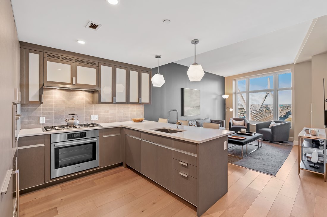 Condo in Boston, Massachusetts, United States 2 - 17641987