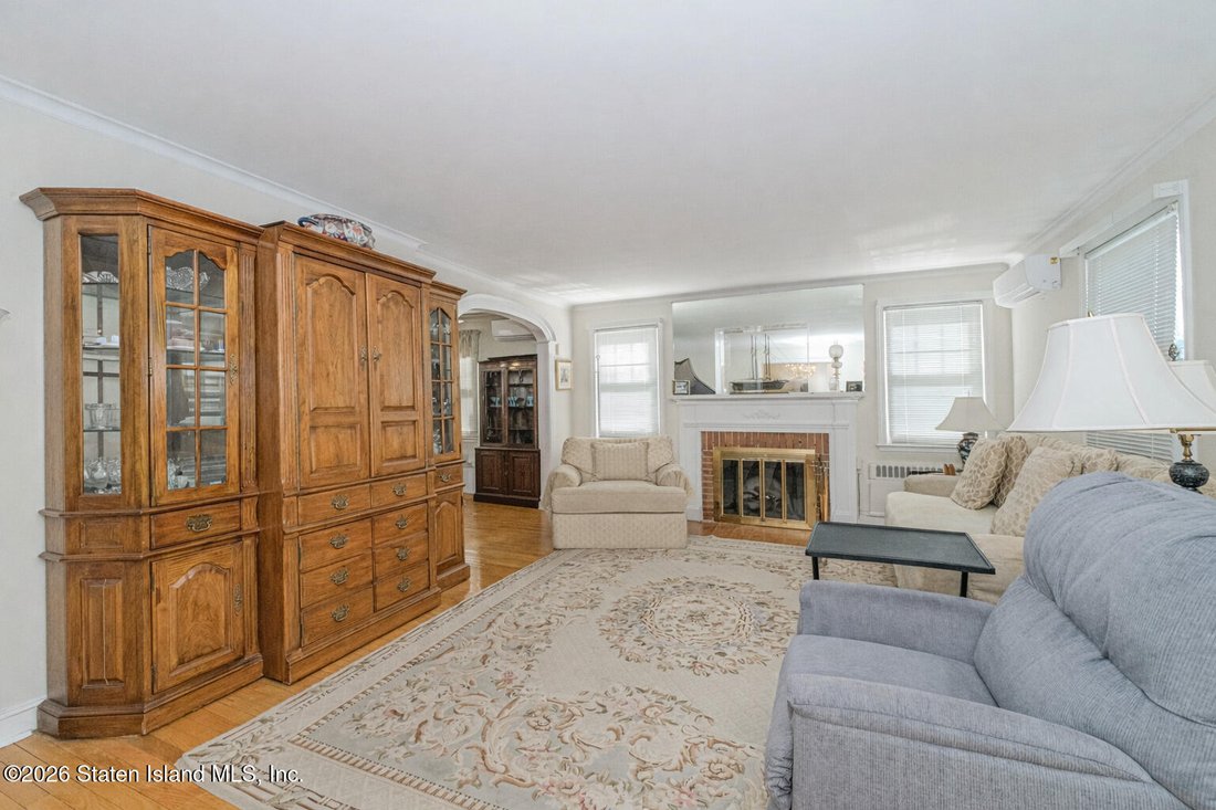 House in New York, New York, United States 4 - 17639655