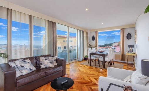 Townhouse in Alges, Linda-a-Velha e Cruz Quebrada-Dafundo, Lisbon, Portugal 1